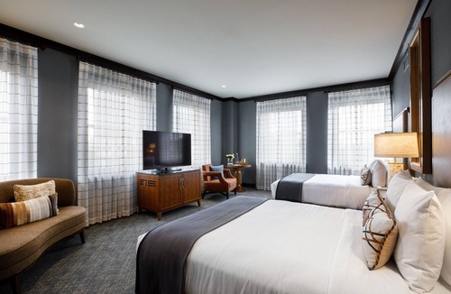 Amarillo Hotel | The Barfield, Autograph Collection