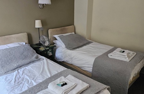 Collingbourne Kingston Bed & Breakfast | The Barleycorn