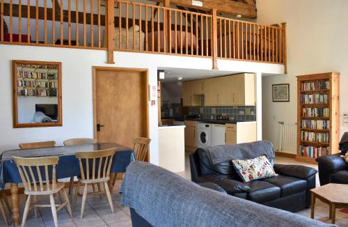 Compton House | The Barn - 19202