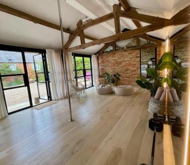 Harrington House | The Barn at Cross Lodge