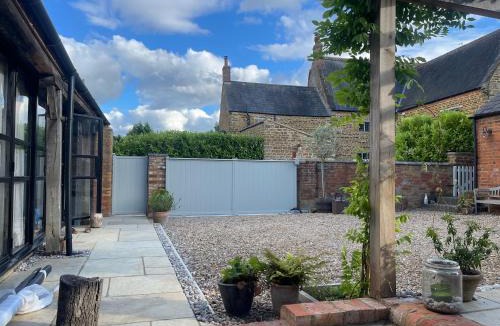 Harrington House | The Barn at Cross Lodge