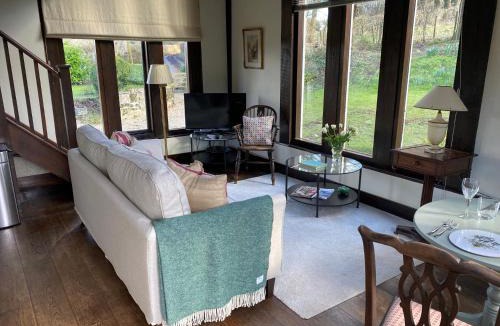 Ebbesborne Wake House | The Barn at Frog Pond Farm