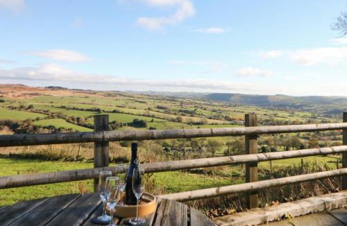 Longnor House | The Barn at Hill House