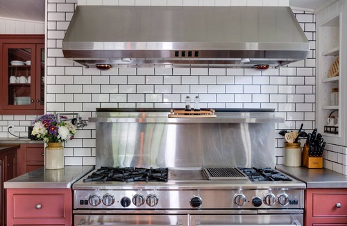 Lakemont House | The Barn at Lake Rabun a Classic Lakemont Retreat for Family & Friends to gather