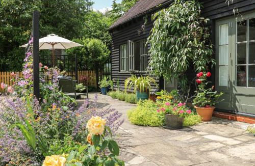 Five Oak Green House | The Barn at Sandhole Cottage