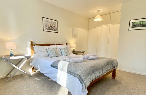 St Minver Apartment | The Barn - barn conversion 10 minutes from Rock with parking