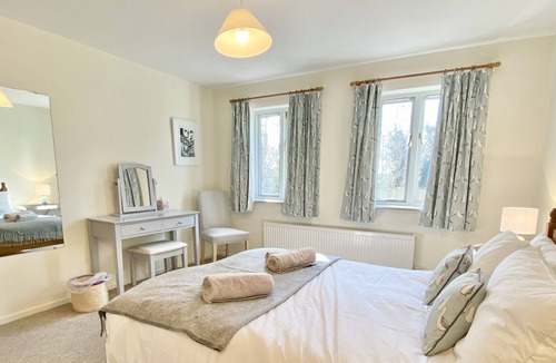 St Minver Apartment | The Barn - barn conversion 10 minutes from Rock with parking