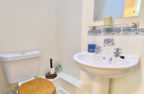 St Minver Apartment | The Barn - barn conversion 10 minutes from Rock with parking