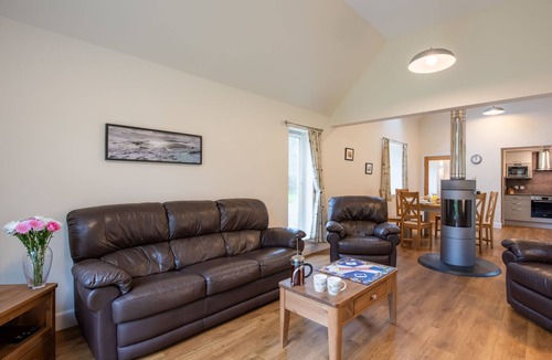 Glen Urquhart House | The Barn by Interhome