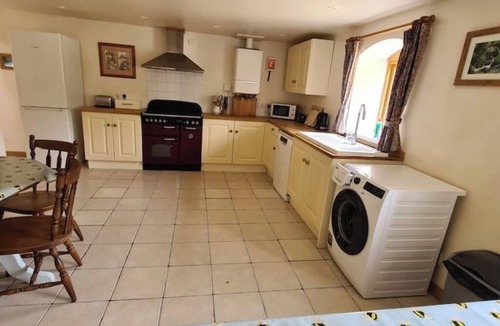 Offham House | The Barn - Countryside Haven