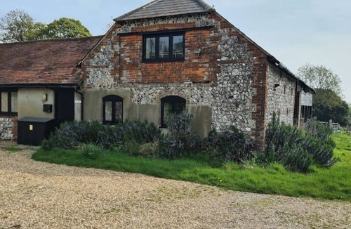 Offham House | The Barn - Countryside Haven