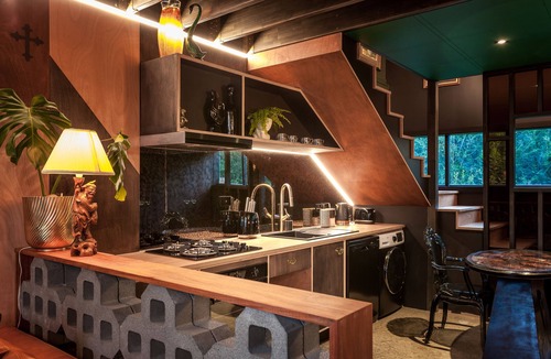 Bowentown House | The Barn, designers dream, romantic beach hideaway