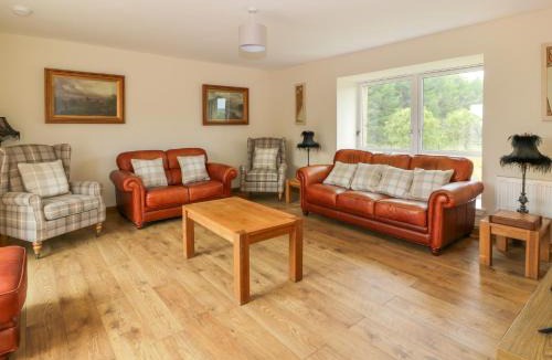 Airdrie House | The Barn, Drumbow Farm