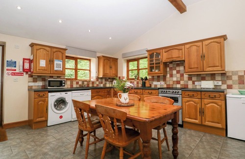 North Perrott Cottage | The Barn