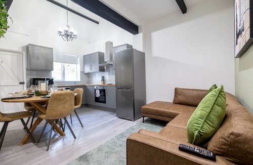 Watford House | The Barn.