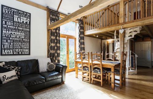 Burley House | The Barn