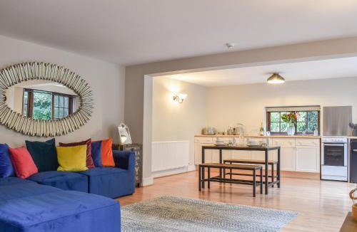 Sarratt House | The Barn