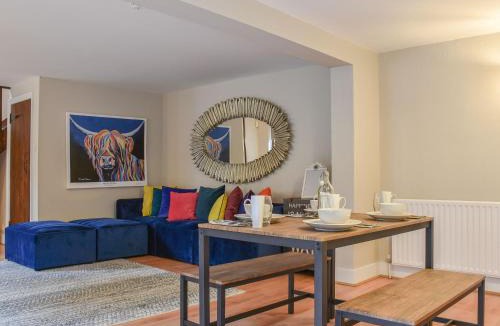 Sarratt House | The Barn