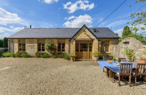 Shipton under Wychwood House | The Barn