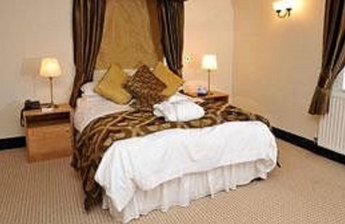 Manor Hotel | The Barn Hotel