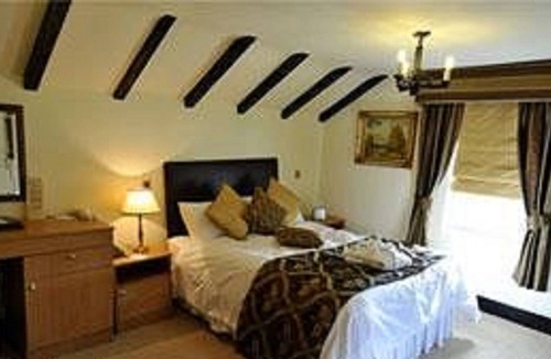 Manor Hotel | The Barn Hotel