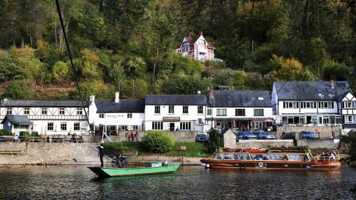 Longhope House | The Barn in Longhope - Luxury Barn Conversion