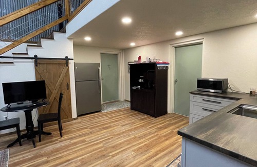 Seguin House | The Barn in Seguin - Sleeps 4!