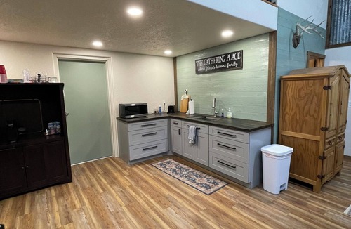 Seguin House | The Barn in Seguin - Sleeps 4!