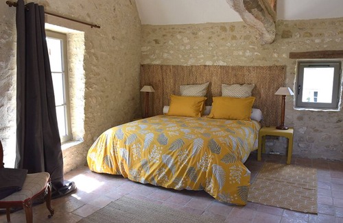 Cherence House | The barn of Chérence, renovated and tastefully decorated