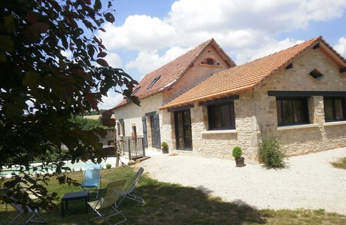 Villeneuve d'Aveyron House | The barn of Mas de Pérou with private pool