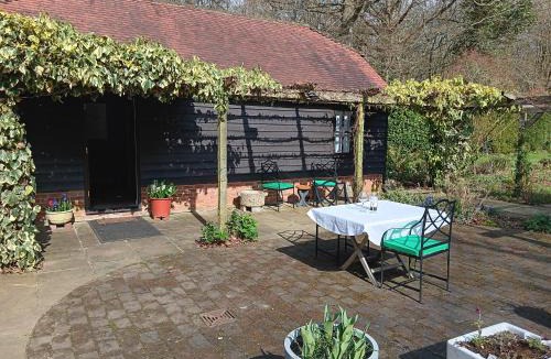 Abbess Roding House | The Barn - Quiet Location