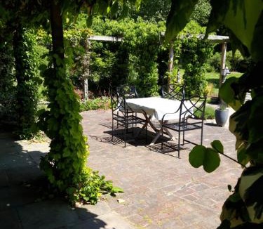 Abbess Roding House | The Barn - Quiet Location