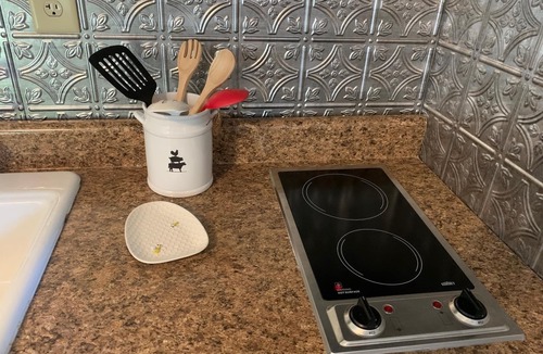 Tallahassee Apartment | The Barn - Studio Apartment