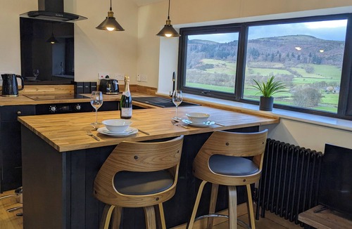 Llandrillo House | The Barn @ Tyn y Ffridd , great views,n WiFi, log burner