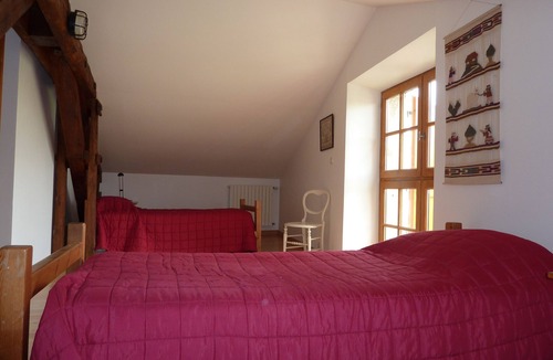 Noailles House | The Barn - White stone barn with pool between Cordes-sur-Ciel and Albi