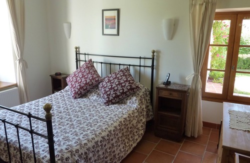 Noailles House | The Barn - White stone barn with pool between Cordes-sur-Ciel and Albi