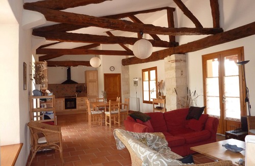 Noailles House | The Barn - White stone barn with pool between Cordes-sur-Ciel and Albi