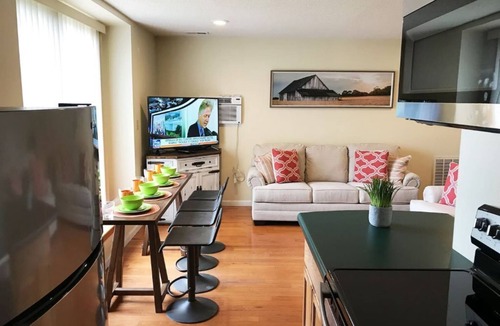 Hollywood House | The Barn - With Covered Boat Parking