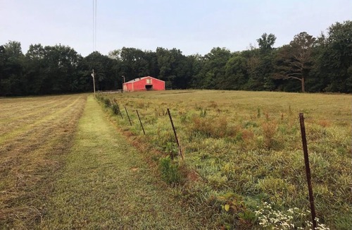 Hollywood House | The Barn - With Covered Boat Parking