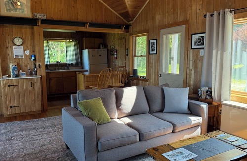 Brooklin Cabin | The Barnacle on Flye Point