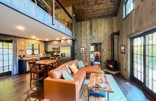 Bridgton Cabin | The Barnhaus | Unique 5-Star Experience | Luxe