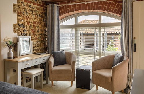 Thorpe Market Bed & Breakfast | The Barns at Thorpe Market