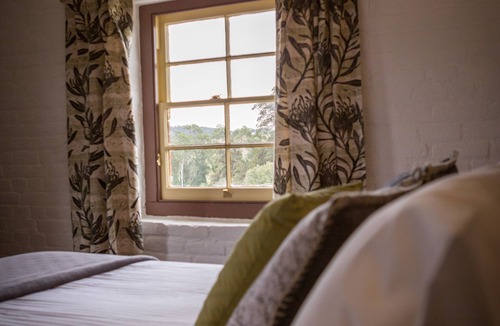 Paterson Bed & Breakfast | The Barracks Tocal
