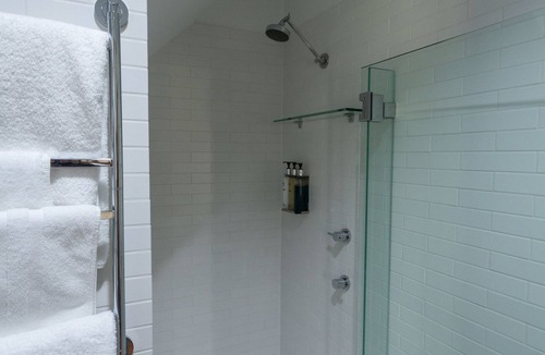 Paterson Bed & Breakfast | The Barracks Tocal