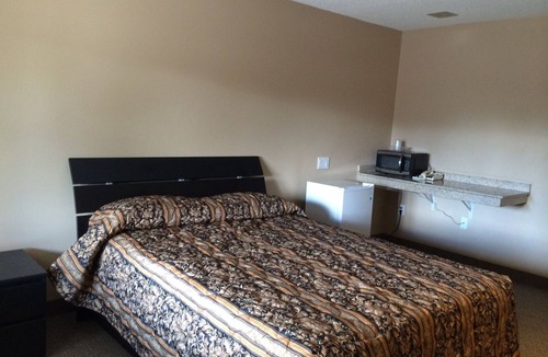 Barrie Hotel | The Barrie Motel