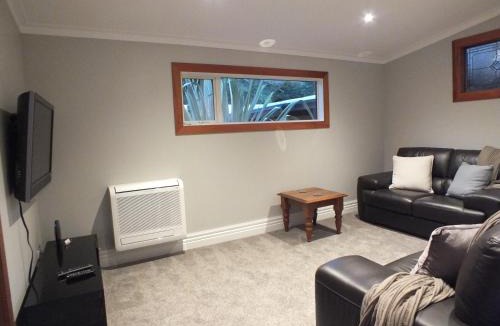 Reefton Bed & Breakfast | The Barristers Inn