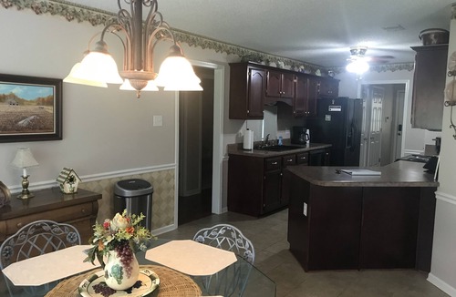 Oakland House | “The Bartholomew” 3 Bed 2 Bath King Suite with Jacuzzi Tub.