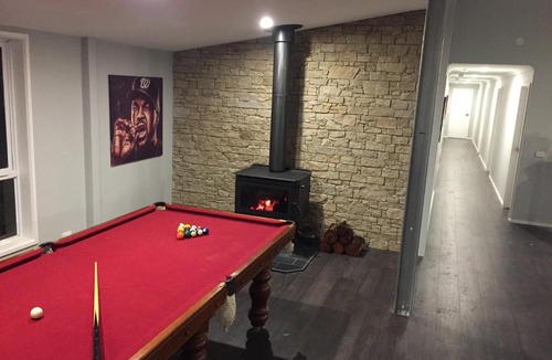 Sawmill Settlement Ski Chalet | THE BASE