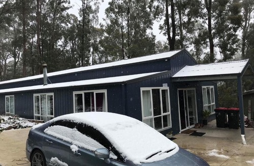 Sawmill Settlement Ski Chalet | THE BASE