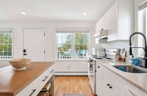 Newburyport House | The Basin House Walk to Beach 10 Mins Downtown